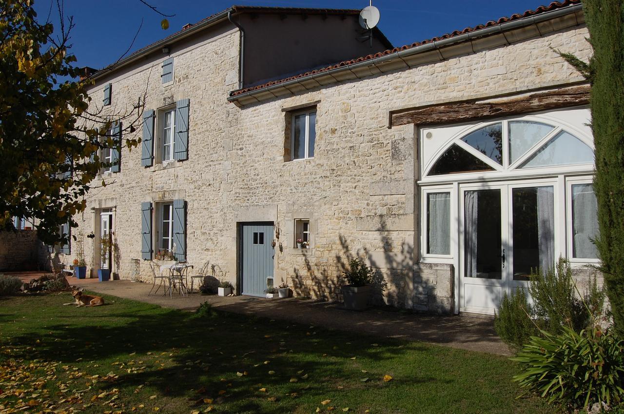 La Belle Lavande, Chambre d hôte Chenommet Extérieur photo